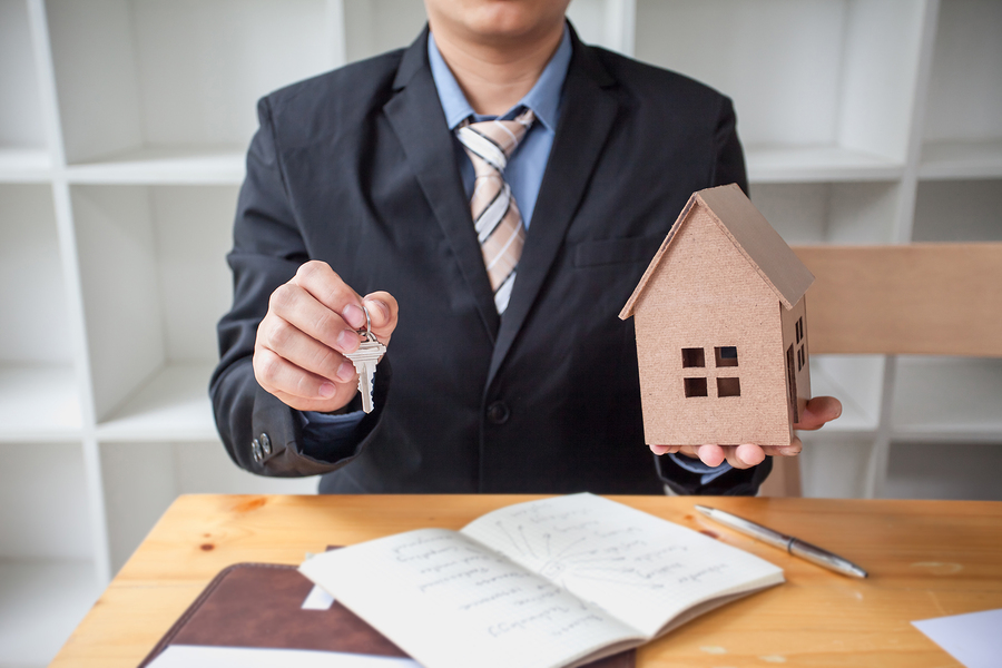 What Is A Real Estate Broker How Do I Become A Real Estate Broker 